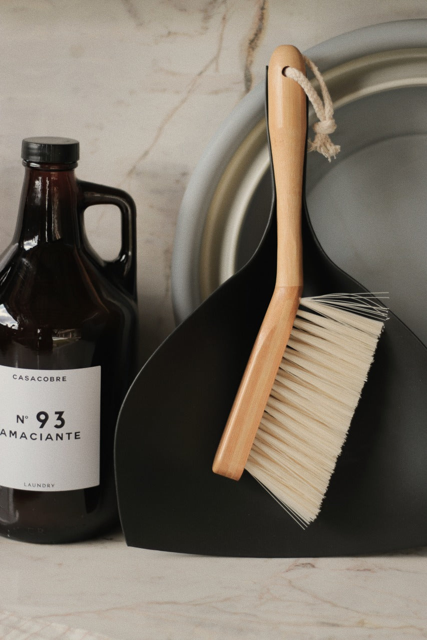 Escova de Bambu e Pá para Limpeza