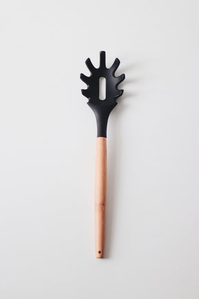 Pegador de Massa de Silicone com Cabo de Bambu