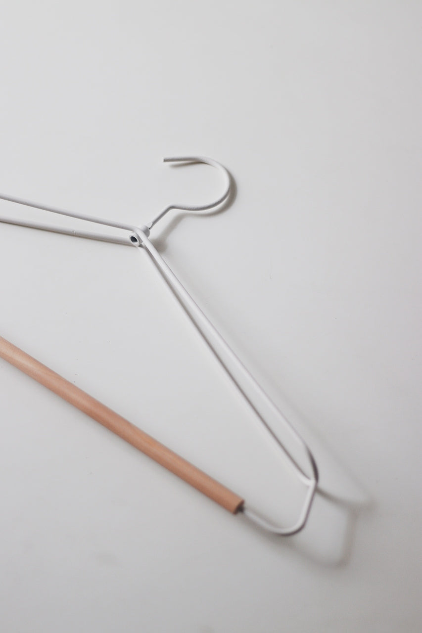 Cabide Minimalista para Casacos
