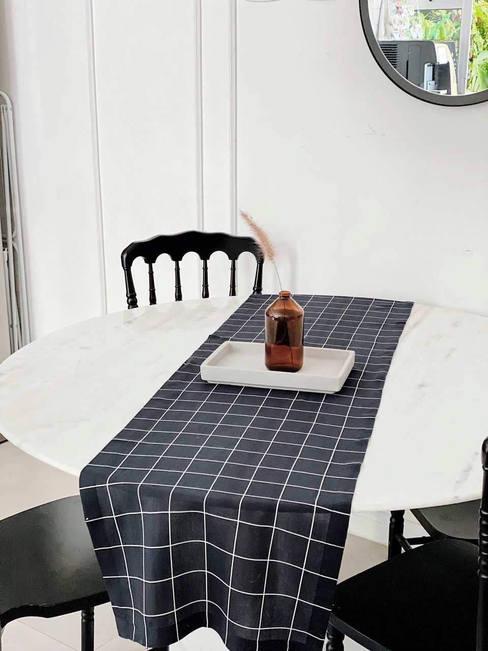 Caminho de Mesa - Grid Preto