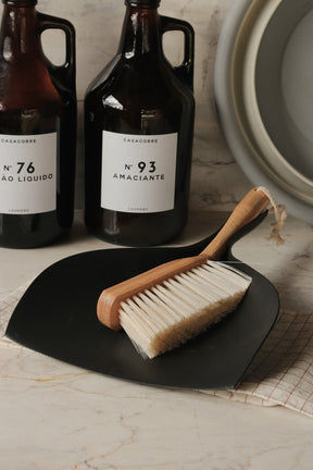 Escova de Bambu e Pá para Limpeza